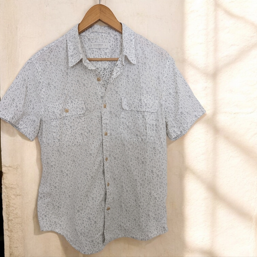 Lucky Brand Men's Medium Short Sleeve Button Down Shirt Musical Notes Pattern